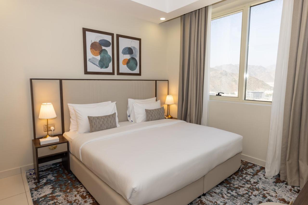 Platinum Coast Hotel Apartments Fujairah Exterior photo A bedroom at the hotel