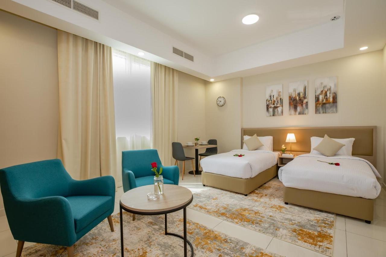 Platinum Coast Hotel Apartments Fujairah Exterior photo Deluxe Room
